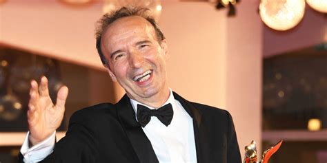 Concerto Inesquecível de Roberto Benigni: Um Encontro entre Humor e Nostalgia!