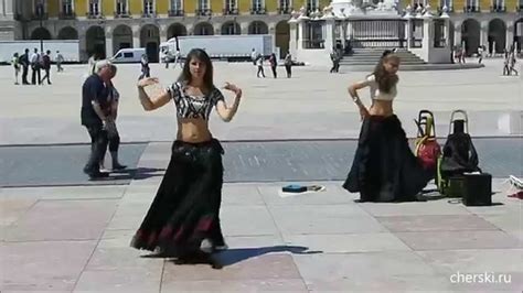 Sarrah Abdel-Rahman's Unexpected Belly Dance Performance in Lisbon: A Celebration of Cultural Fusion or a Controversial Gesture?